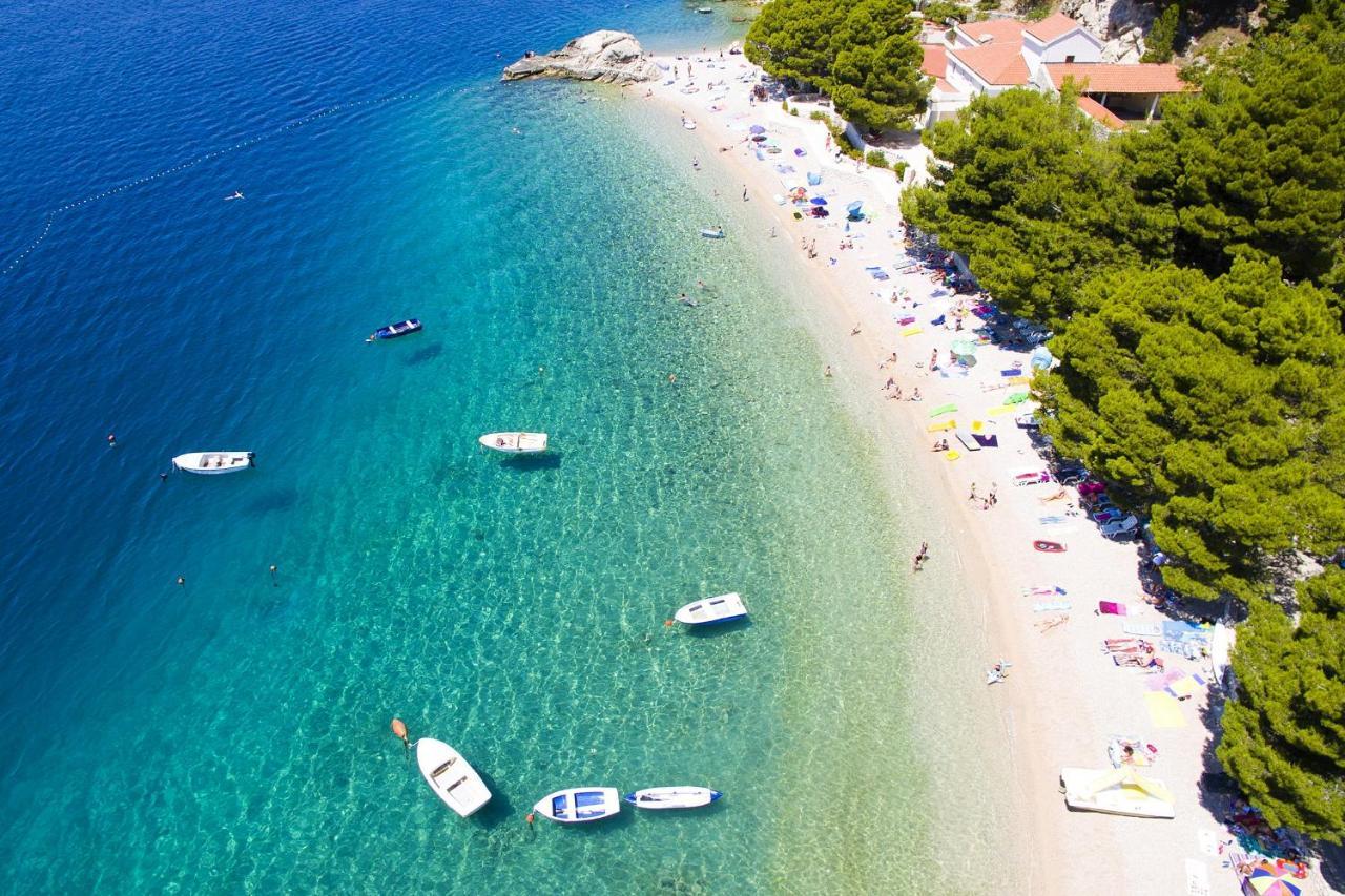 Apartments With A Parking Space Brela, Makarska - 11552 Экстерьер фото