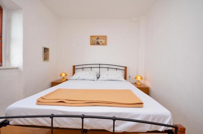 Apartments With A Parking Space Brela, Makarska - 11552 Экстерьер фото
