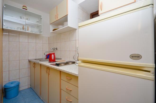 Apartments With A Parking Space Brela, Makarska - 11552 Экстерьер фото