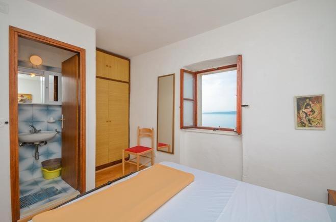 Apartments With A Parking Space Brela, Makarska - 11552 Номер фото